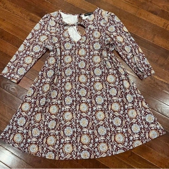 Rust medallion print keyhole dress size large - Picture 3 of 7